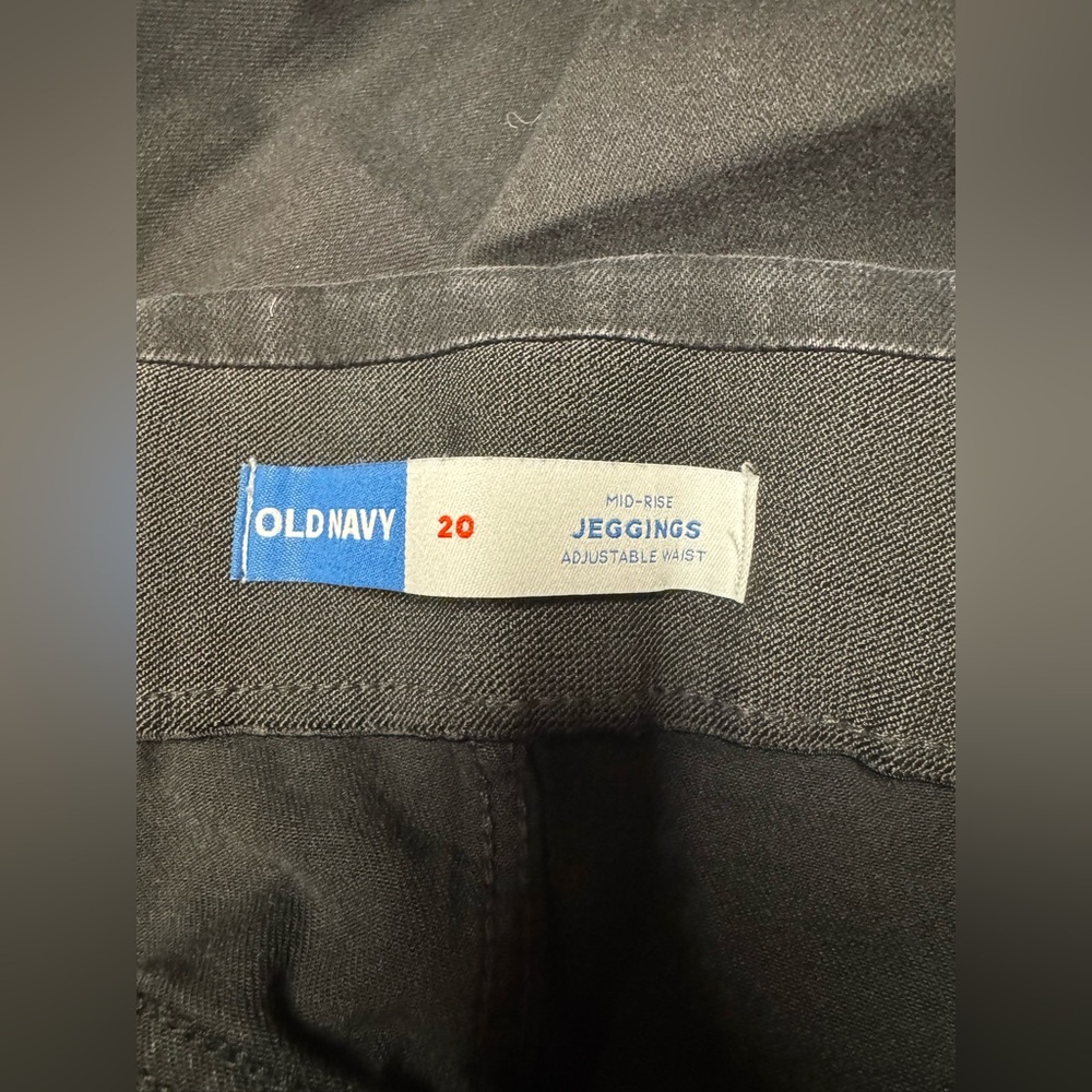 Old Navy Women's Black Jeggings - Picture 4 of 10
